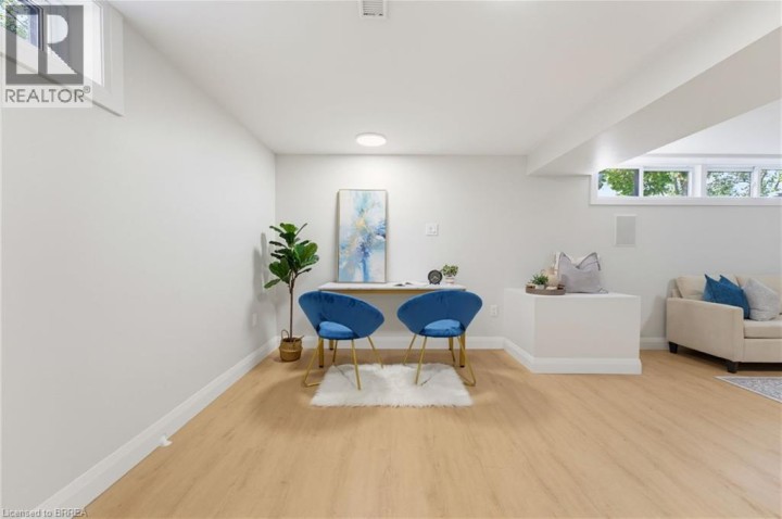 Photo 14 at 115 Evelyn Street, Fairview / Greenbrier, Brantford