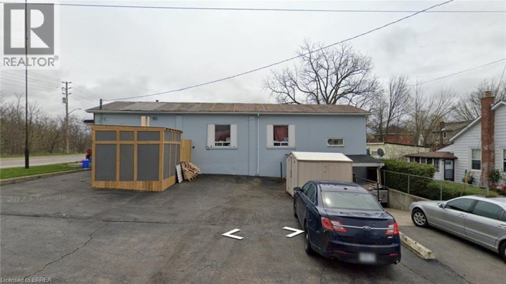 Photo 3 at 271 Greenwich Street, Eagle Place East, Brantford