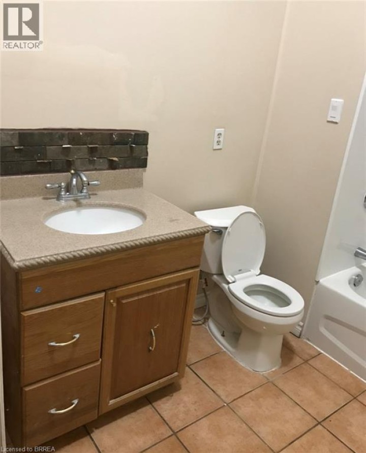 Photo 5 at 271 Greenwich Street, Eagle Place East, Brantford