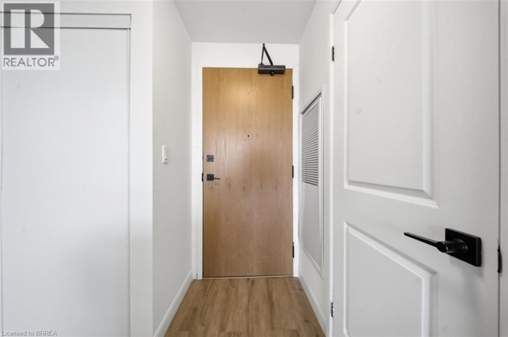 Photo 3 at 202 - 7 Erie Avenue, Eagle Place East, Brantford