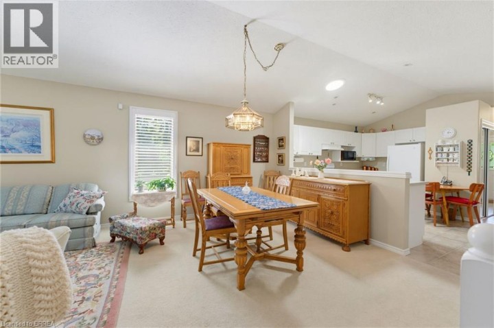 Photo 9 at 9 - 73 W Morton Avenue, North Park / Wood St., Brantford