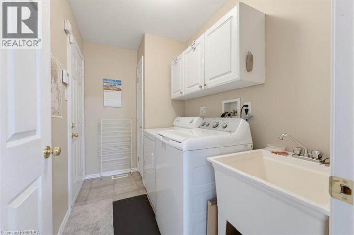 Photo 7 at 9 - 73 W Morton Avenue, North Park / Wood St., Brantford