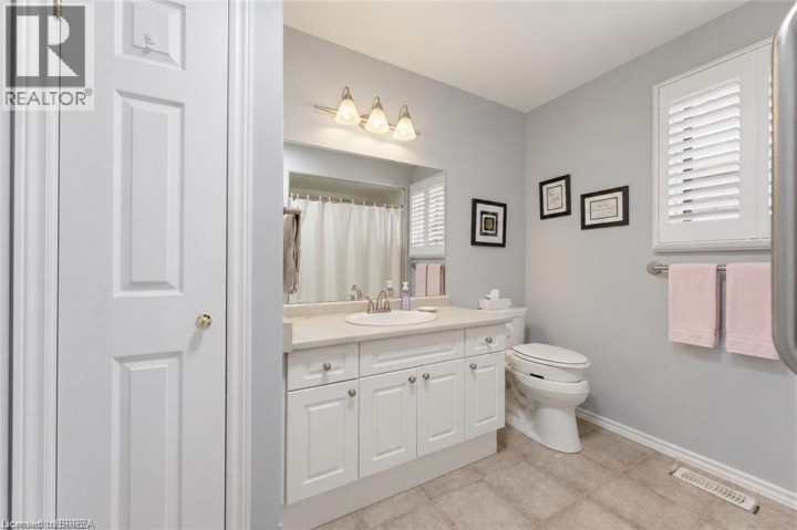 Photo 14 at 9 - 73 W Morton Avenue, North Park / Wood St., Brantford