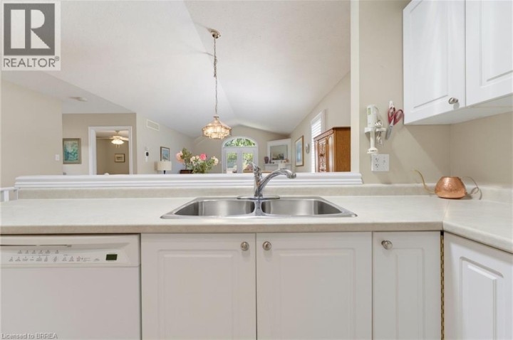 Photo 12 at 9 - 73 W Morton Avenue, North Park / Wood St., Brantford