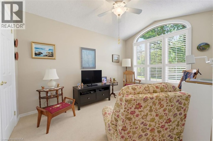 Photo 18 at 9 - 73 W Morton Avenue, North Park / Wood St., Brantford