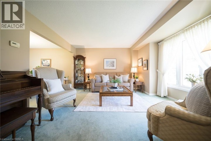 Photo 8 at 54 Dante Crescent, Brantwood Park, Brantford