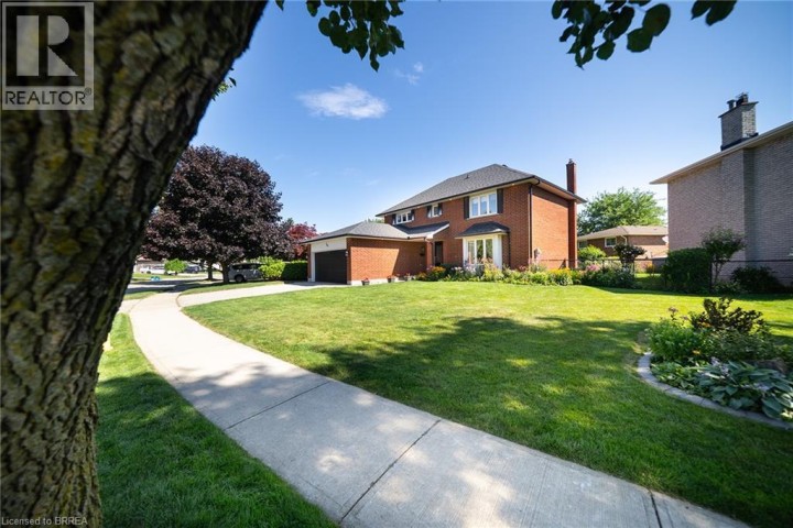 Photo 5 at 54 Dante Crescent, Brantwood Park, Brantford