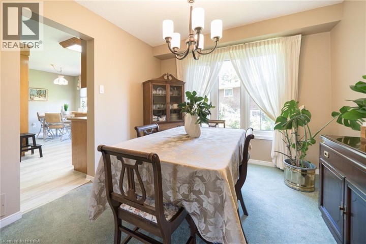 Photo 11 at 54 Dante Crescent, Brantwood Park, Brantford