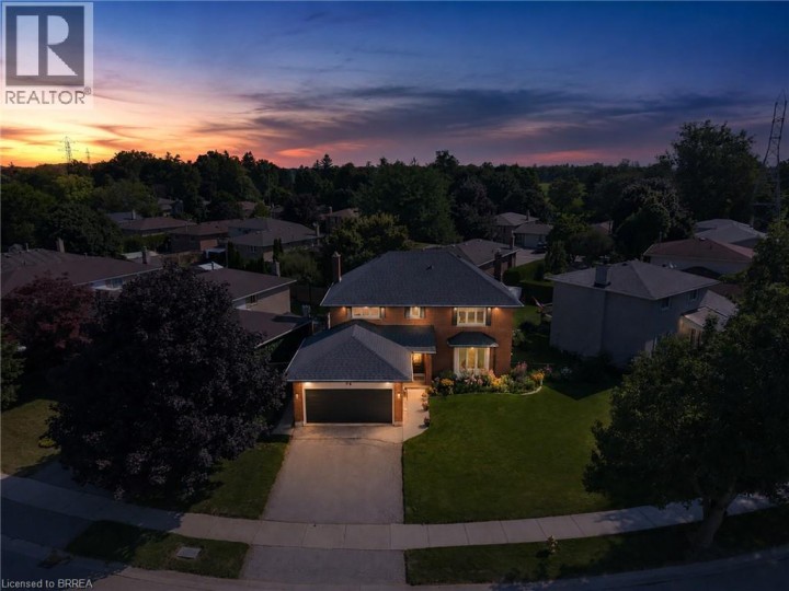 Photo 3 at 54 Dante Crescent, Brantwood Park, Brantford