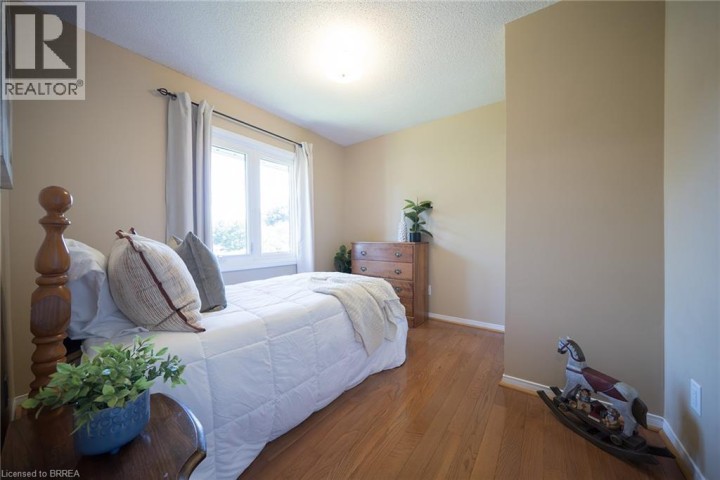 Photo 31 at 54 Dante Crescent, Brantwood Park, Brantford