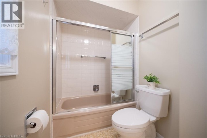 Photo 25 at 54 Dante Crescent, Brantwood Park, Brantford