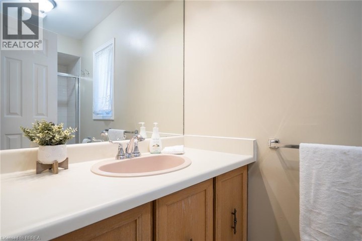 Photo 24 at 54 Dante Crescent, Brantwood Park, Brantford