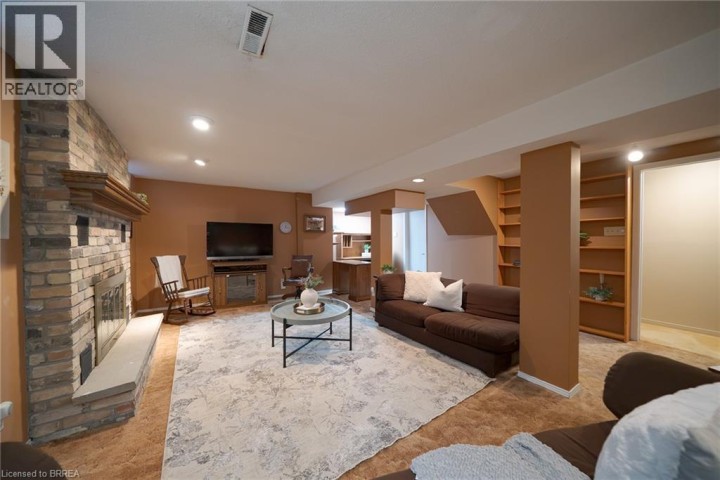 Photo 37 at 54 Dante Crescent, Brantwood Park, Brantford