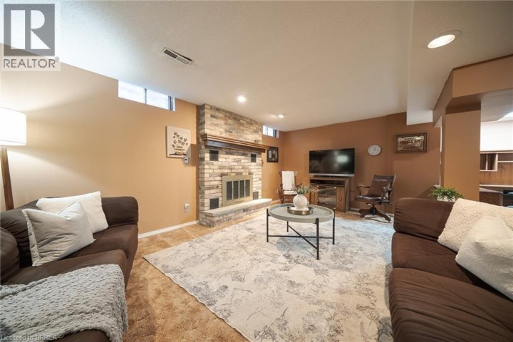 Photo 36 at 54 Dante Crescent, Brantwood Park, Brantford