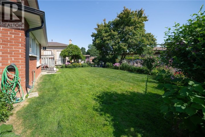 Photo 40 at 54 Dante Crescent, Brantwood Park, Brantford