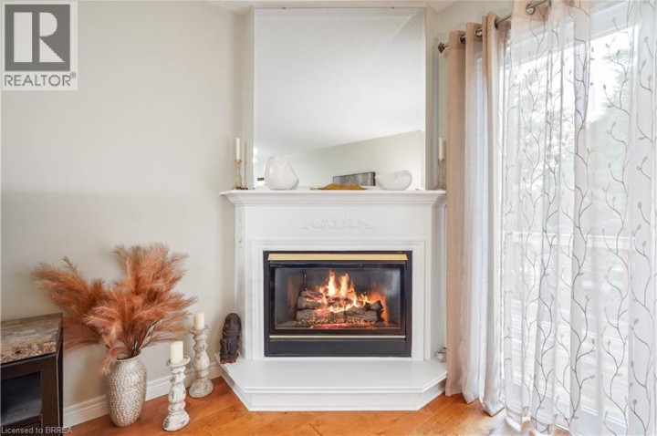 Photo 17 at 11 - 1 Buchanan Crescent, Lynden Hills, Brantford