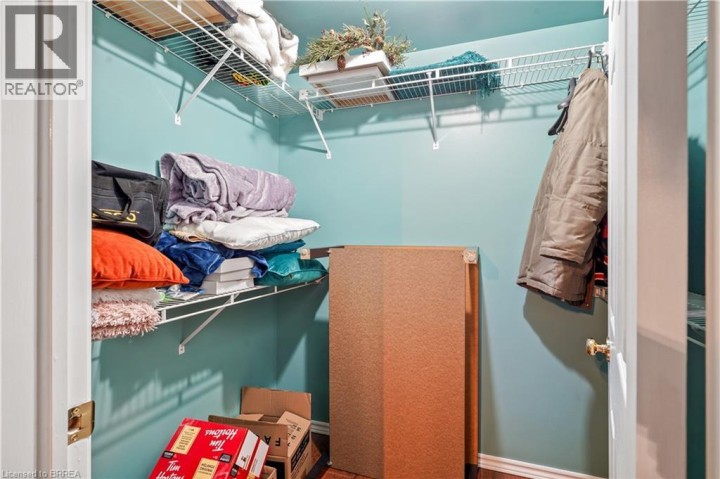 Photo 31 at 11 - 1 Buchanan Crescent, Lynden Hills, Brantford
