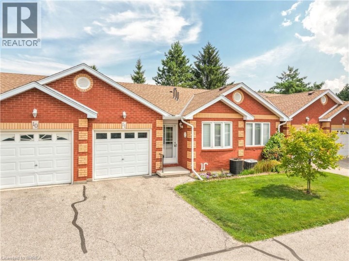 Photo 40 at 11 - 1 Buchanan Crescent, Lynden Hills, Brantford