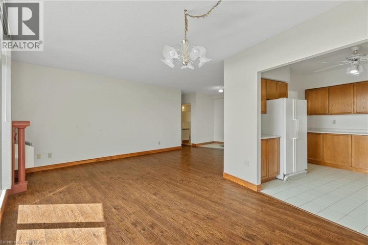 Photo 14 at 905 - 9 Bonheur Court, Lynden Hills, Brantford
