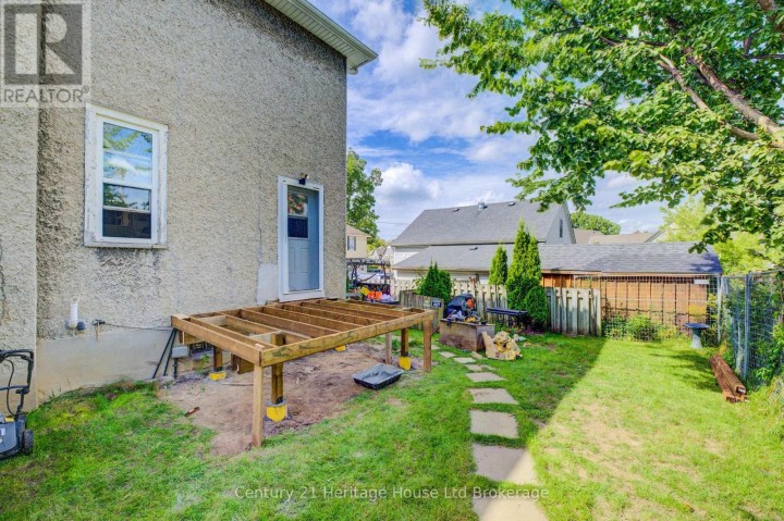 Photo 17 at 18 William Lane, Woodstock - North, Woodstock