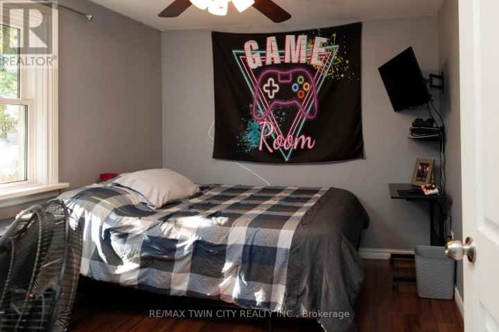 Photo 15 at 92 W Sovereign Street, Waterford, Norfolk County