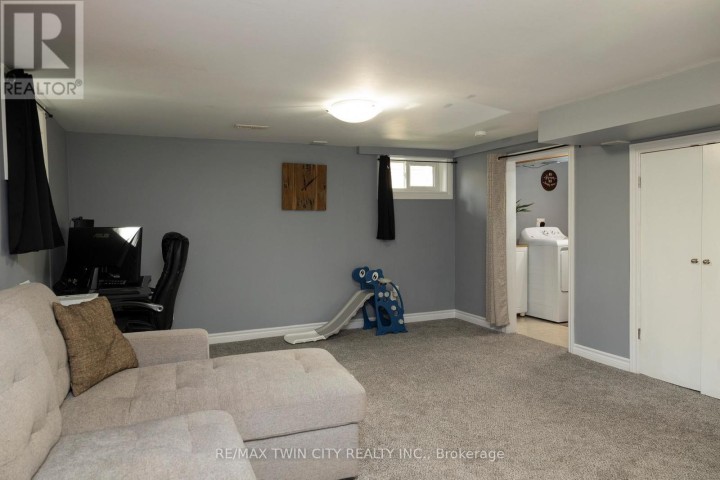 Photo 18 at 92 W Sovereign Street, Waterford, Norfolk County