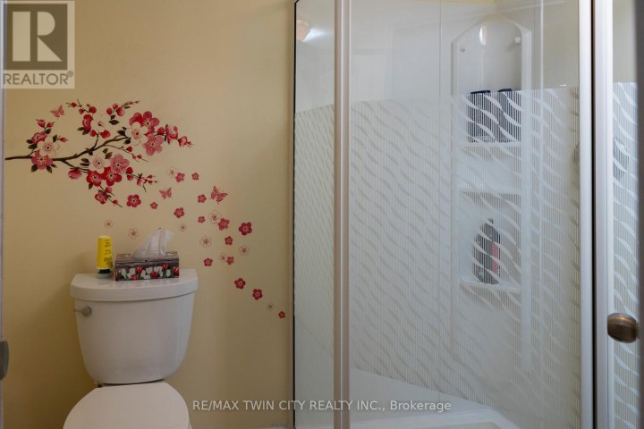 Photo 21 at 92 W Sovereign Street, Waterford, Norfolk County