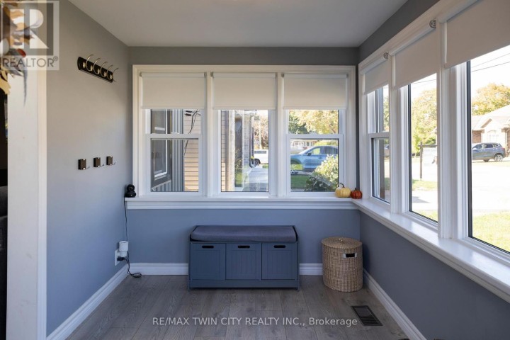 Photo 22 at 92 W Sovereign Street, Waterford, Norfolk County
