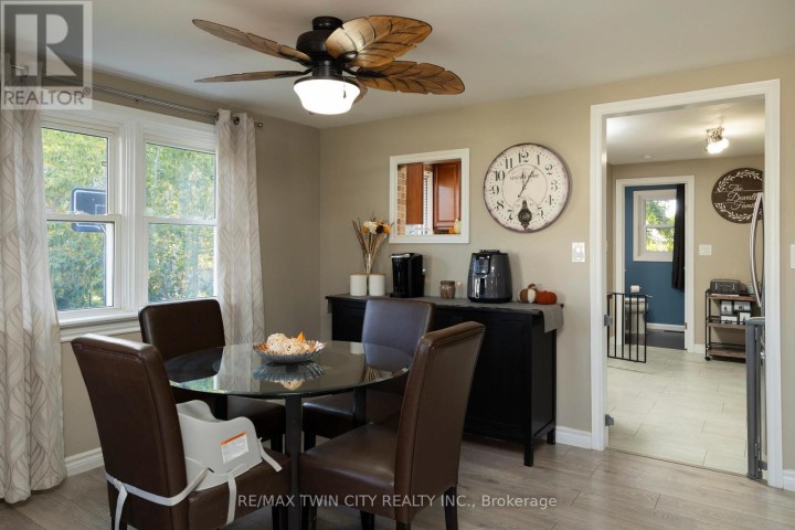 Photo 9 at 92 W Sovereign Street, Waterford, Norfolk County