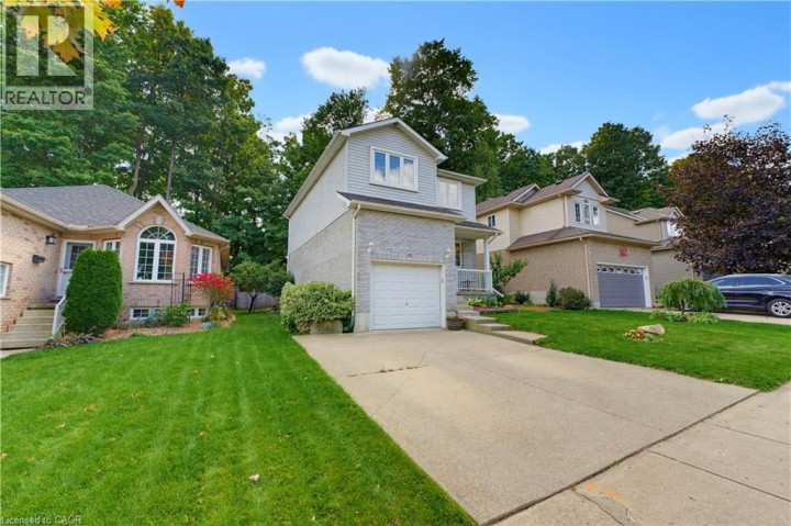 Photo 2 at 62 Potters Way, Woodstock - South, Woodstock