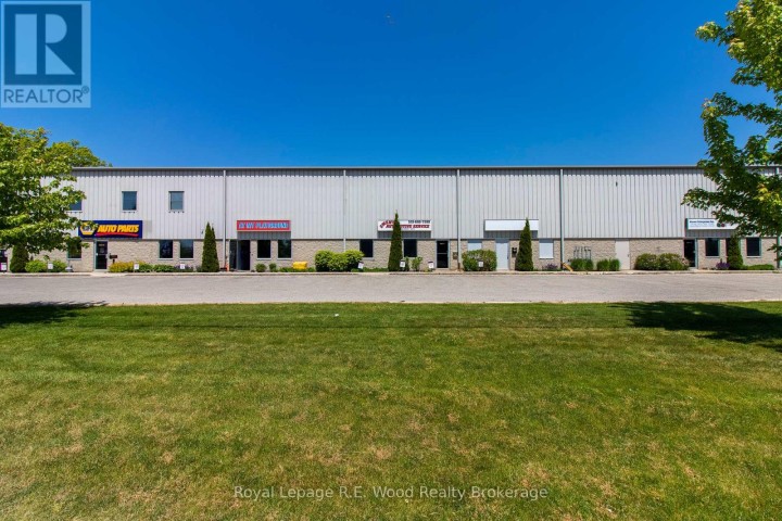Photo 2 at 102 Spruce Street, Tillsonburg