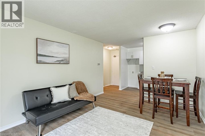 Photo 4 at 47 - 56 Hiawatha Road, Woodstock - North, Woodstock