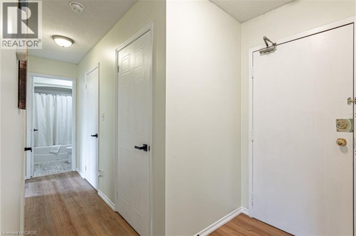 Photo 7 at 47 - 56 Hiawatha Road, Woodstock - North, Woodstock
