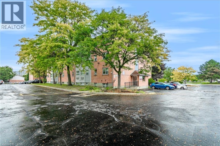 Photo 25 at 47 - 56 Hiawatha Road, Woodstock - North, Woodstock