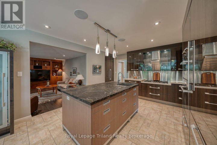 Photo 11 at 28 Segal Drive, Tillsonburg