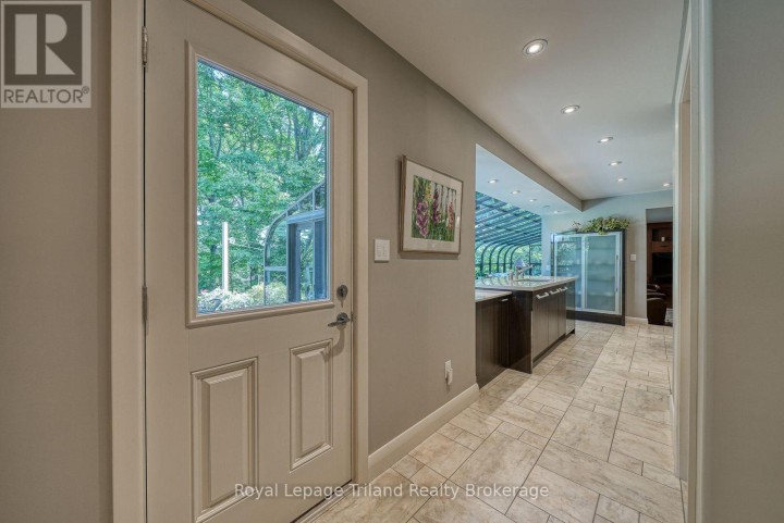 Photo 18 at 28 Segal Drive, Tillsonburg