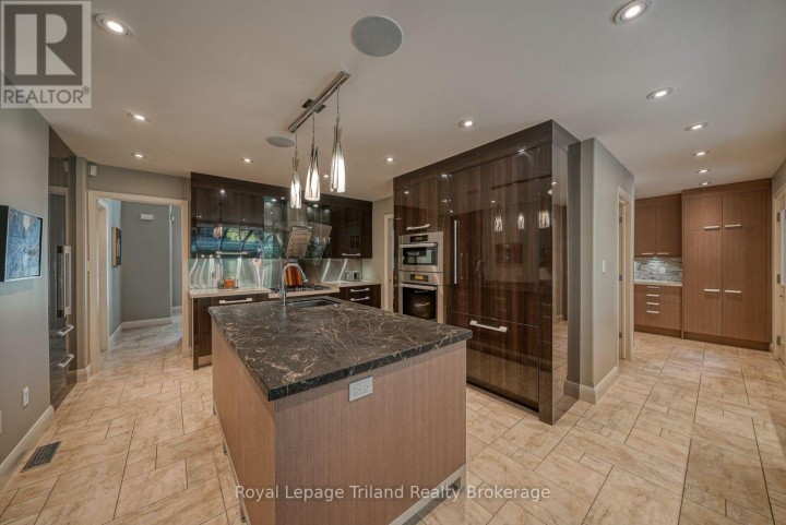 Photo 8 at 28 Segal Drive, Tillsonburg