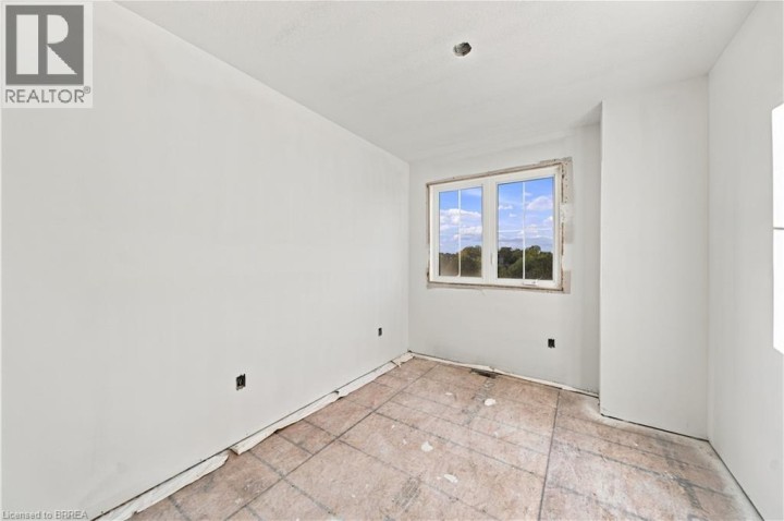 Photo 9 at 7 - 72 Johnson Road, Cainsville / Brookfield, Brantford
