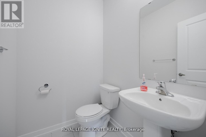 Photo 22 at 19 Butternut Drive, Simcoe, Norfolk County