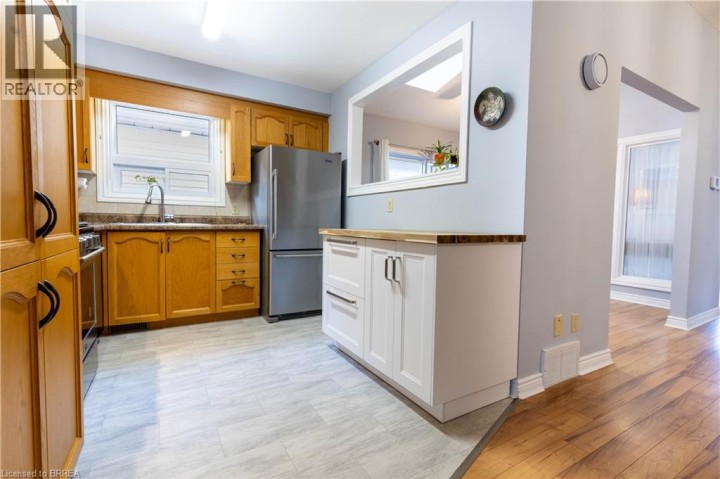 Photo 10 at 12 Hawkins Crescent, Tillsonburg