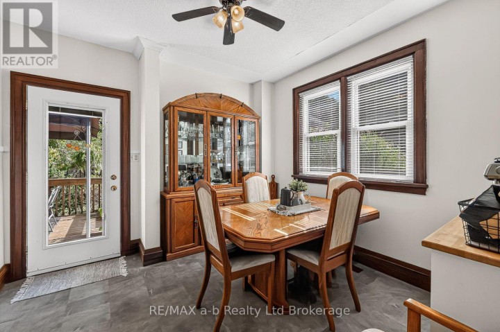 Photo 13 at 162 Graham Street, Woodstock - North, Woodstock