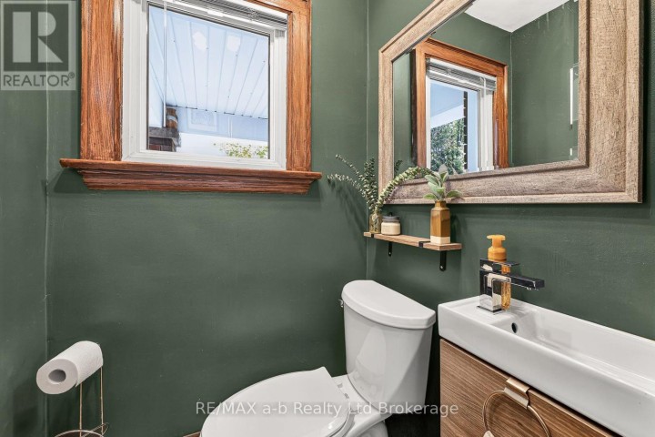 Photo 14 at 162 Graham Street, Woodstock - North, Woodstock