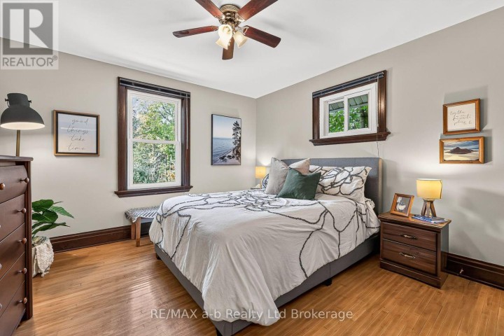 Photo 15 at 162 Graham Street, Woodstock - North, Woodstock