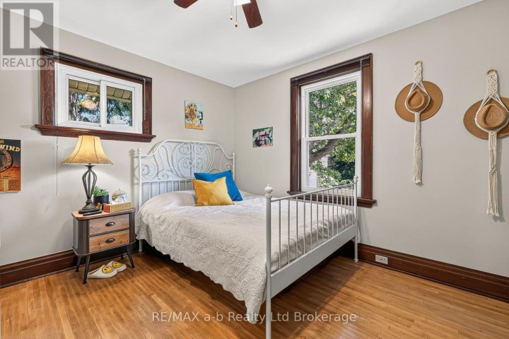 Photo 16 at 162 Graham Street, Woodstock - North, Woodstock