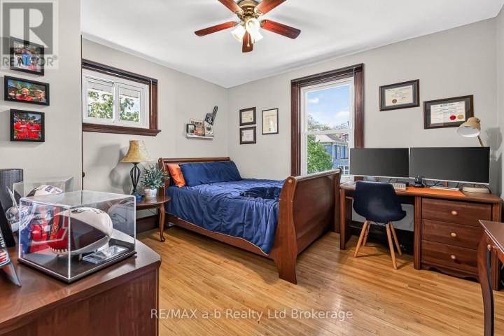 Photo 17 at 162 Graham Street, Woodstock - North, Woodstock