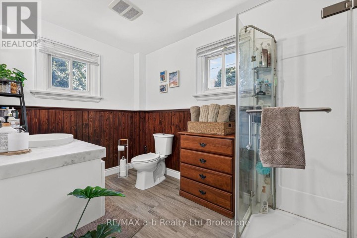 Photo 18 at 162 Graham Street, Woodstock - North, Woodstock