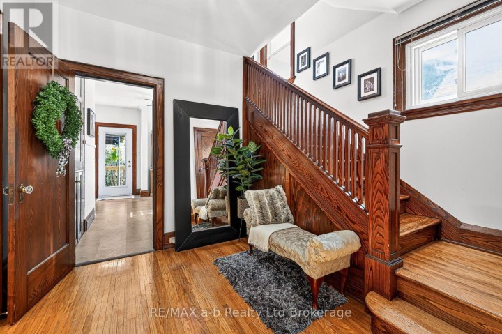 Photo 6 at 162 Graham Street, Woodstock - North, Woodstock