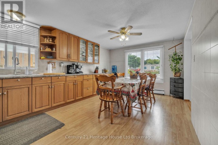 Photo 7 at 921 Lincoln Drive, Woodstock - South, Woodstock
