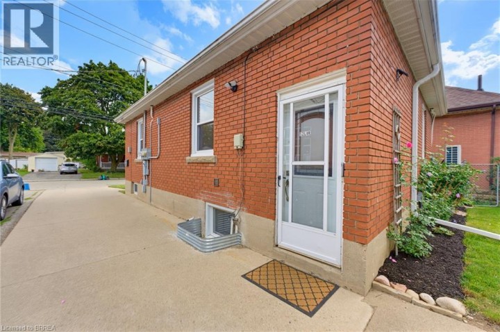 Photo 10 at 52 Burwell Street, Holmedale, Brantford