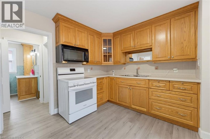 Photo 6 at 52 Burwell Street, Holmedale, Brantford